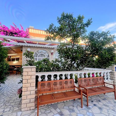 Bed & Breakfast Rab Palit Екстер'єр фото